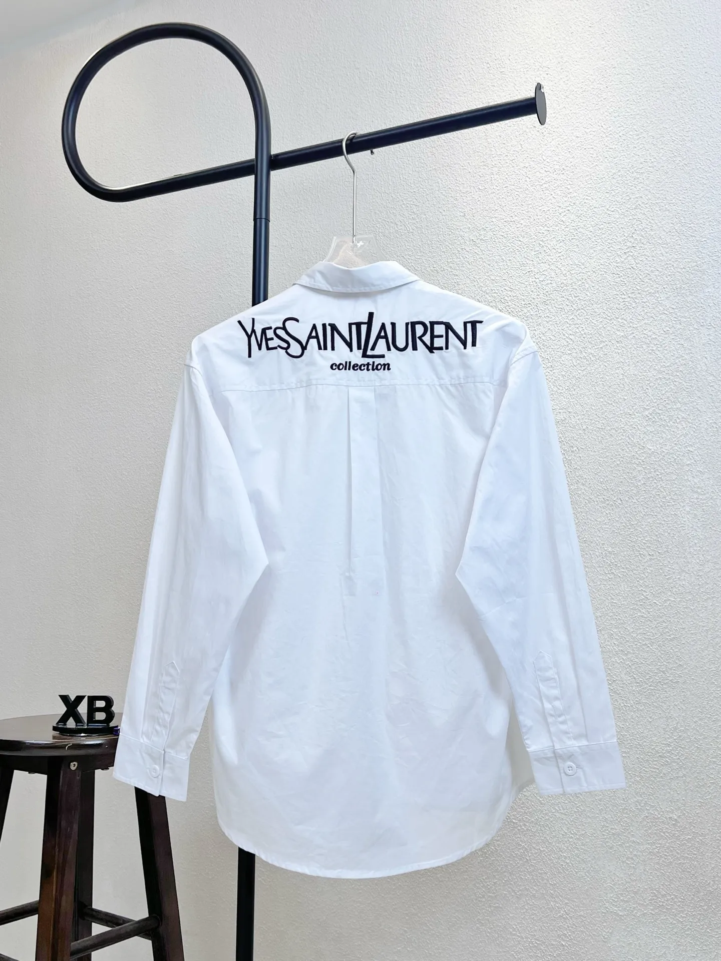 💰230 Model number The upper body is soft and comfortable, extremely delicate, and feels solid, smooth and soft. It has the characteristics of non-wrinkling fabric and an invincible feel. Perfect details. Size: S-XL